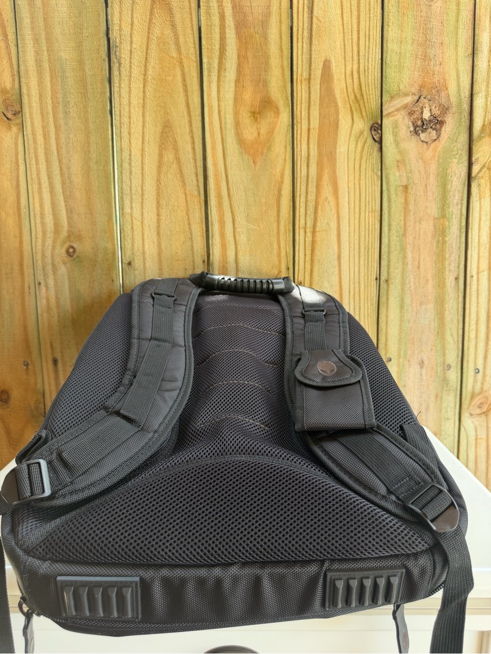 Alienware Black Hard-Shell Front Laptop Backpack - Picture 8 of 8